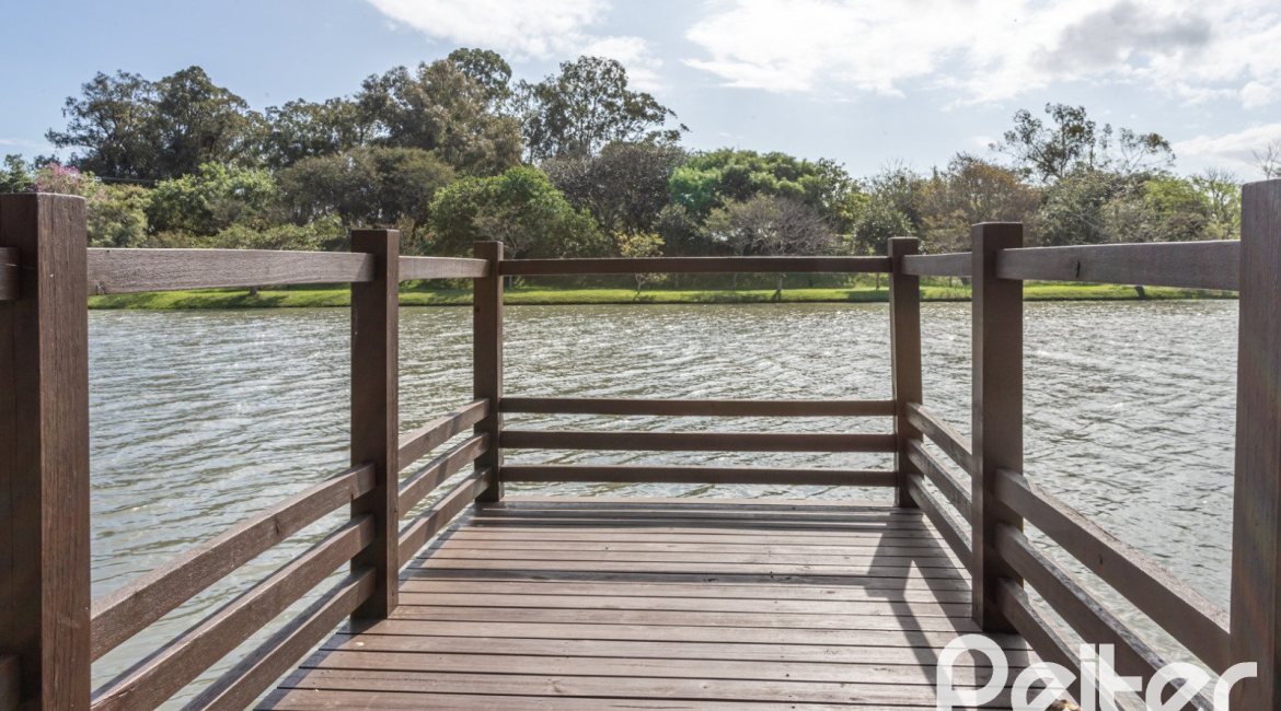 Casa em Condomínio à venda com 386m², 4 dormitórios, 4 suítes, 4 vagas, no bairro Terra Ville em PORTO ALEGRE