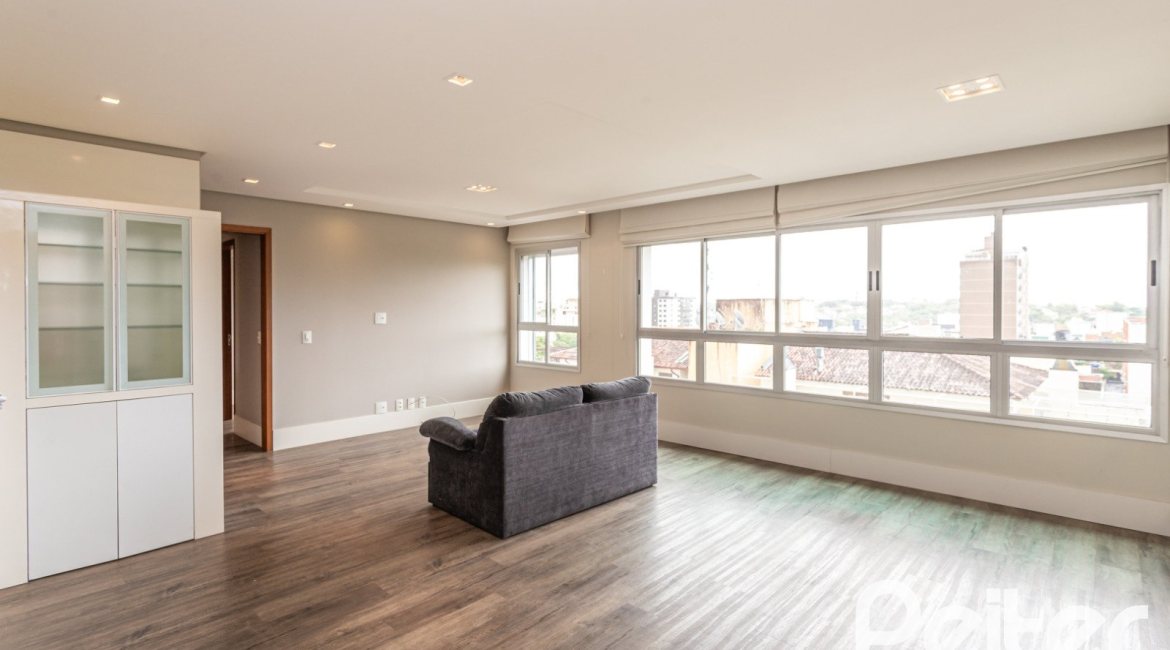 Apartamento à venda com 91m², 3 dormitórios, 1 suíte, 2 vagas, no bairro Tristeza em PORTO ALEGRE