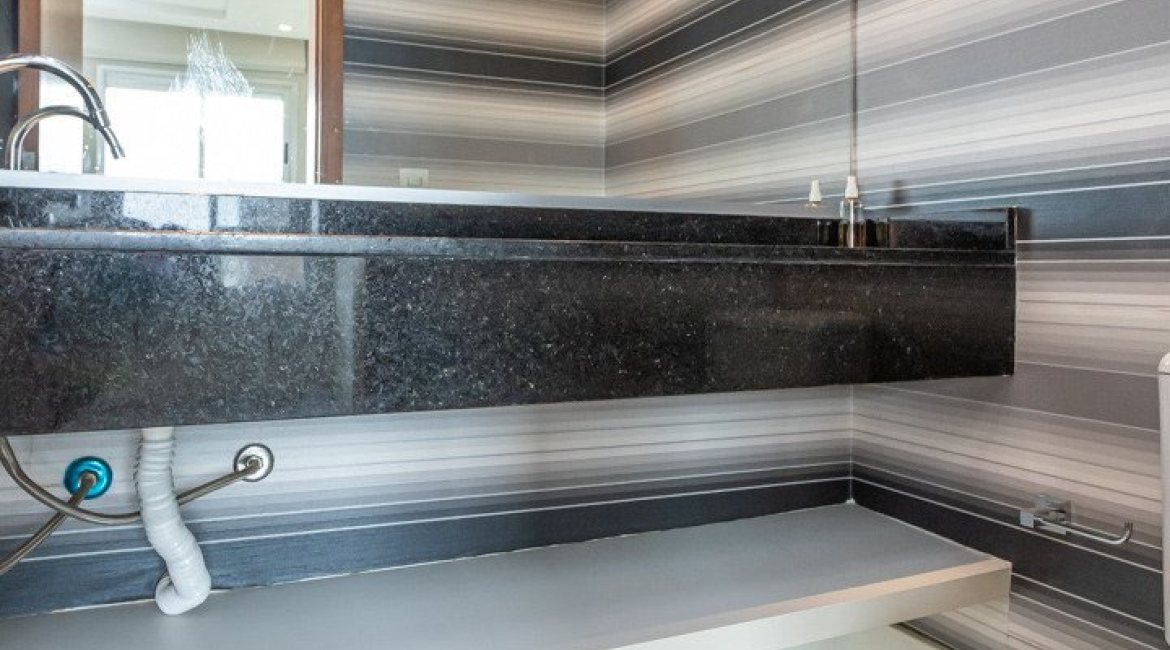 Apartamento à venda com 91m², 3 dormitórios, 1 suíte, 2 vagas, no bairro Tristeza em PORTO ALEGRE