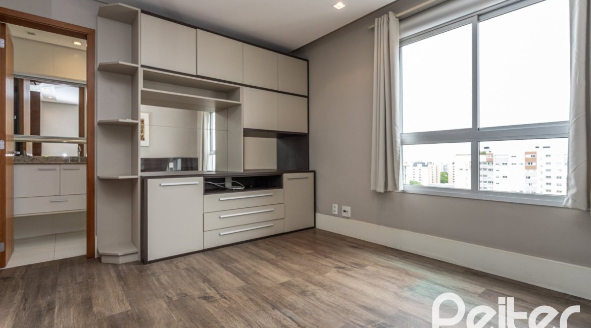 Apartamento à venda com 91m², 3 dormitórios, 1 suíte, 2 vagas, no bairro Tristeza em PORTO ALEGRE