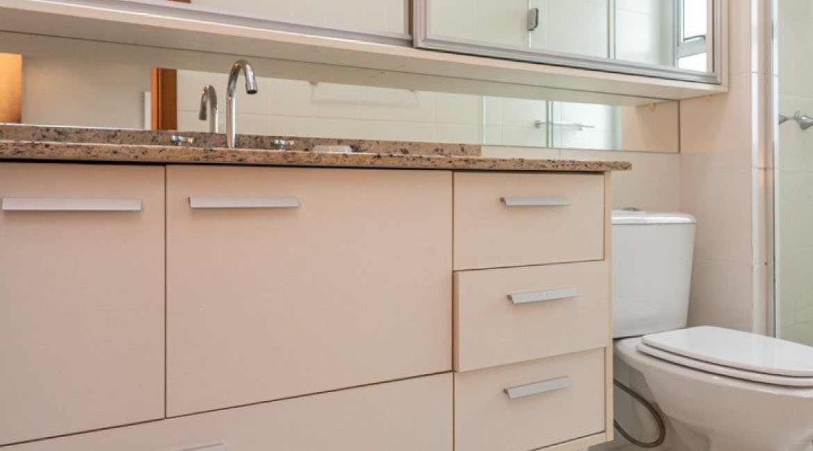 Apartamento à venda com 91m², 3 dormitórios, 1 suíte, 2 vagas, no bairro Tristeza em PORTO ALEGRE