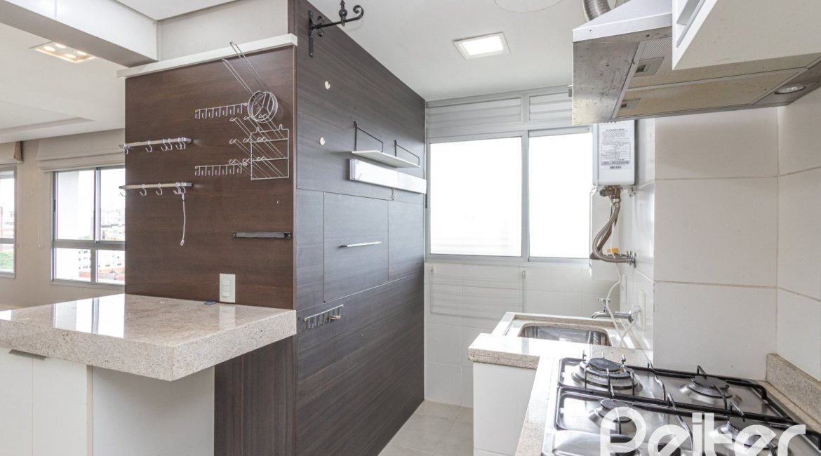 Apartamento à venda com 91m², 3 dormitórios, 1 suíte, 2 vagas, no bairro Tristeza em PORTO ALEGRE