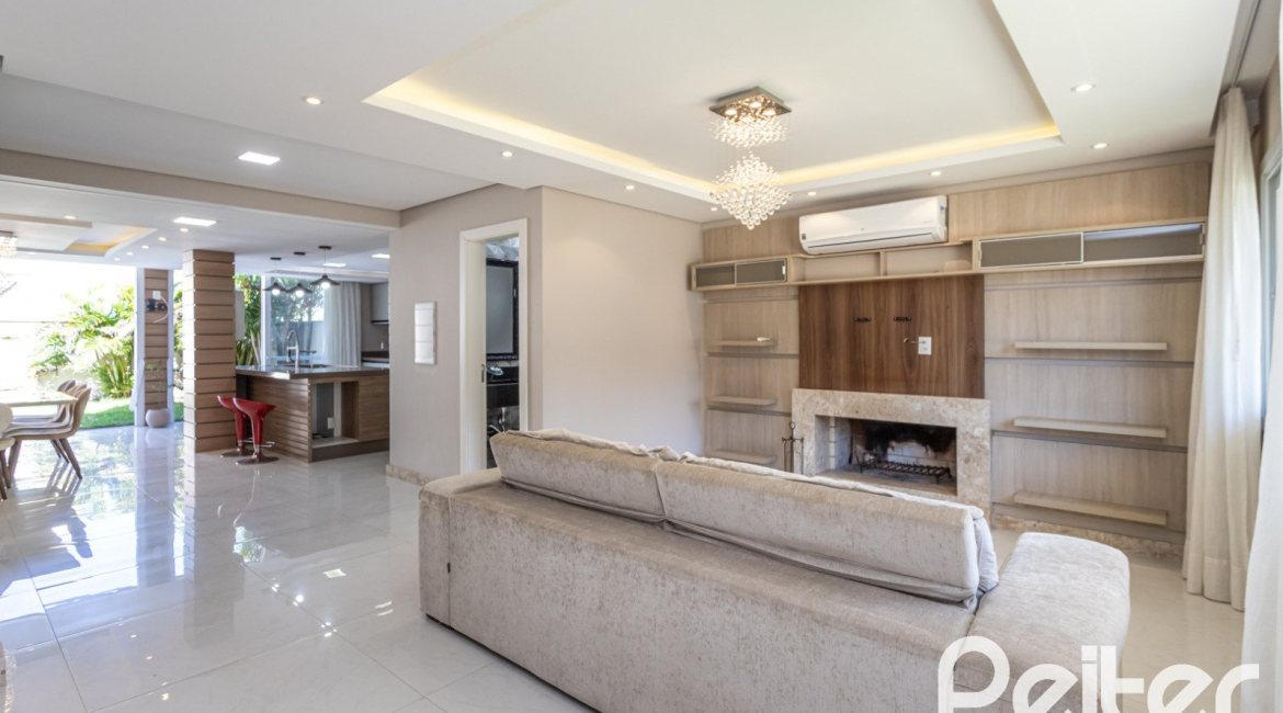 Casa em Condomínio à venda com 312m², 4 dormitórios, 4 suítes, 4 vagas, no bairro Hipica em PORTO ALEGRE