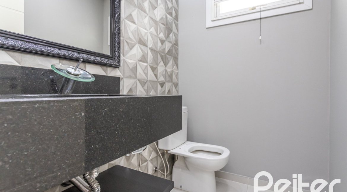 Casa em Condomínio à venda com 312m², 4 dormitórios, 4 suítes, 4 vagas, no bairro Hipica em PORTO ALEGRE