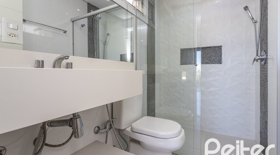 Casa em Condomínio à venda com 312m², 4 dormitórios, 4 suítes, 4 vagas, no bairro Hipica em PORTO ALEGRE