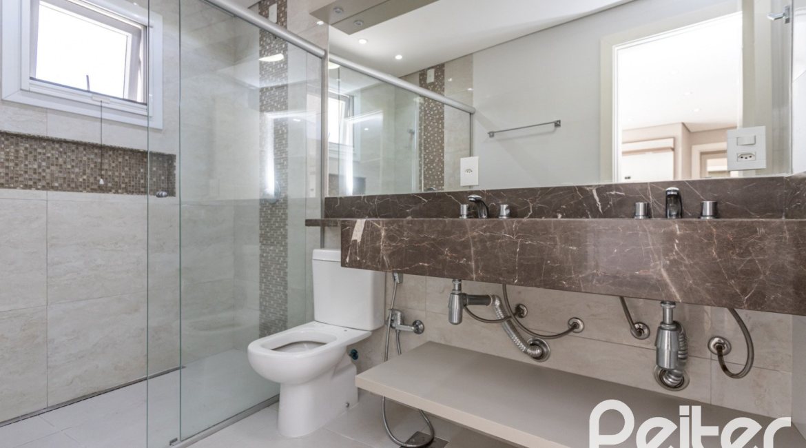 Casa em Condomínio à venda com 312m², 4 dormitórios, 4 suítes, 4 vagas, no bairro Hipica em PORTO ALEGRE