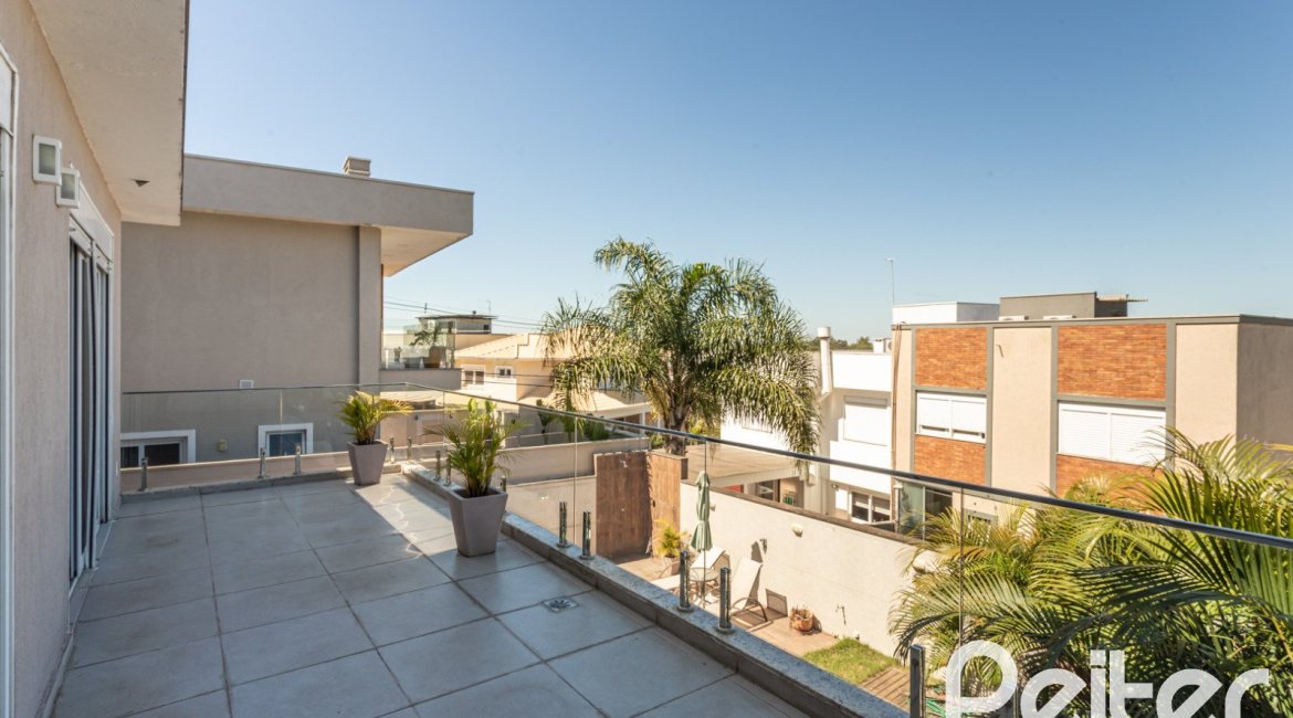 Casa em Condomínio à venda com 312m², 4 dormitórios, 4 suítes, 4 vagas, no bairro Hipica em PORTO ALEGRE