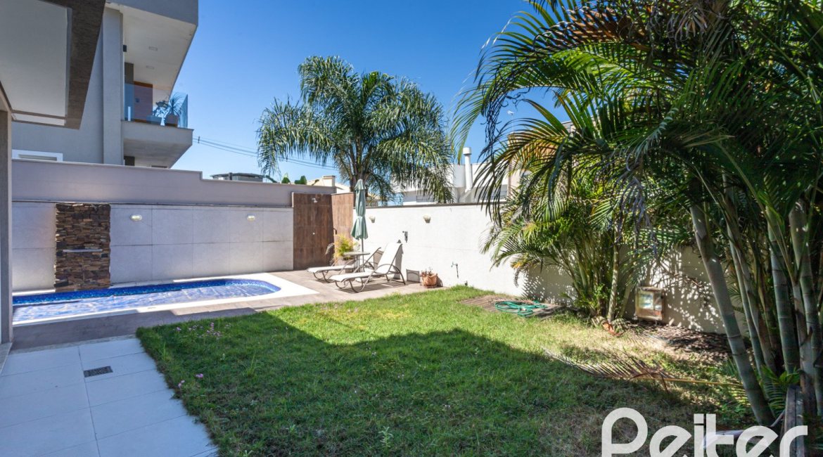 Casa em Condomínio à venda com 312m², 4 dormitórios, 4 suítes, 4 vagas, no bairro Hipica em PORTO ALEGRE