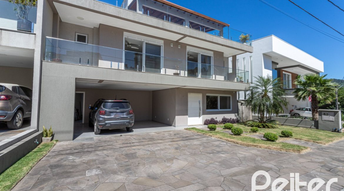 Casa em Condomínio à venda com 312m², 4 dormitórios, 4 suítes, 4 vagas, no bairro Hipica em PORTO ALEGRE