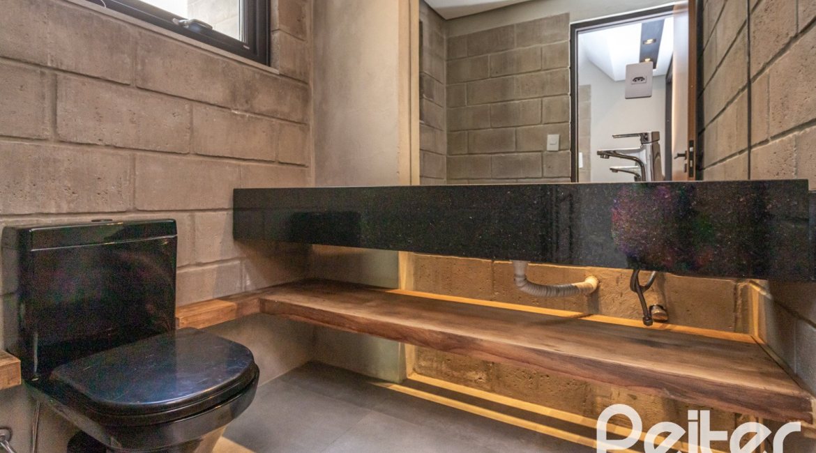  à venda, no bairro  em 