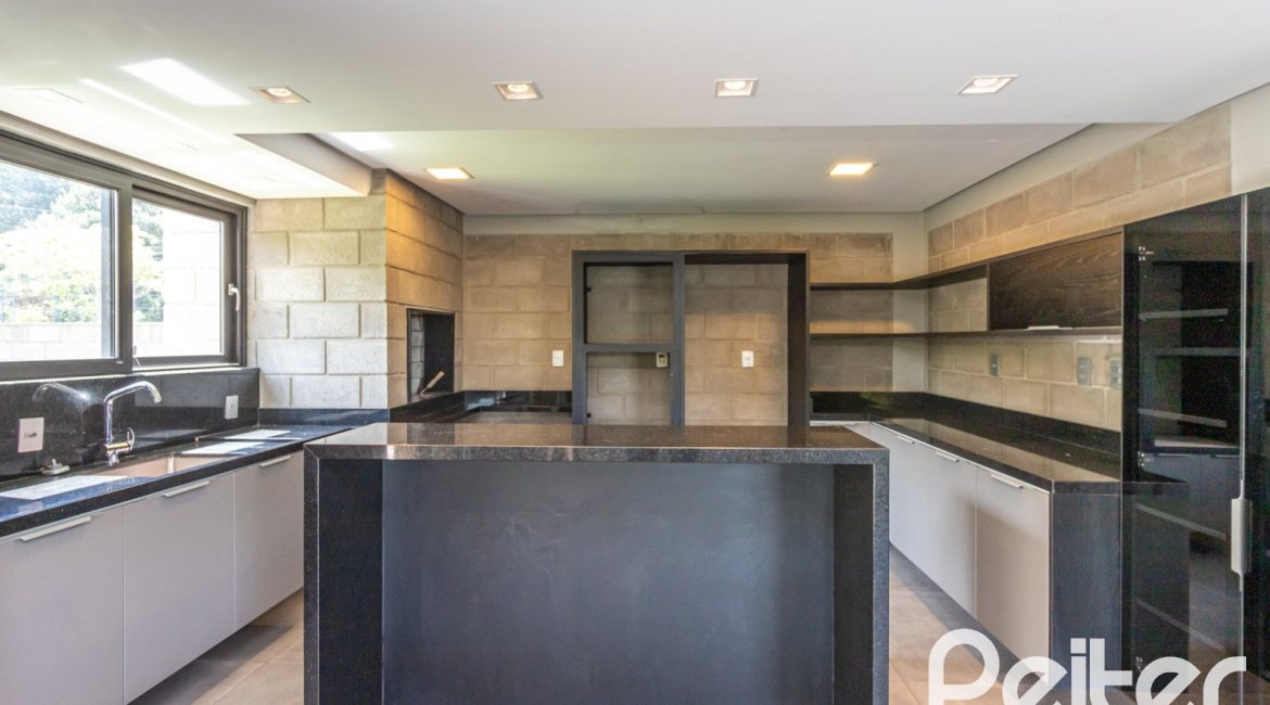  à venda, no bairro  em 