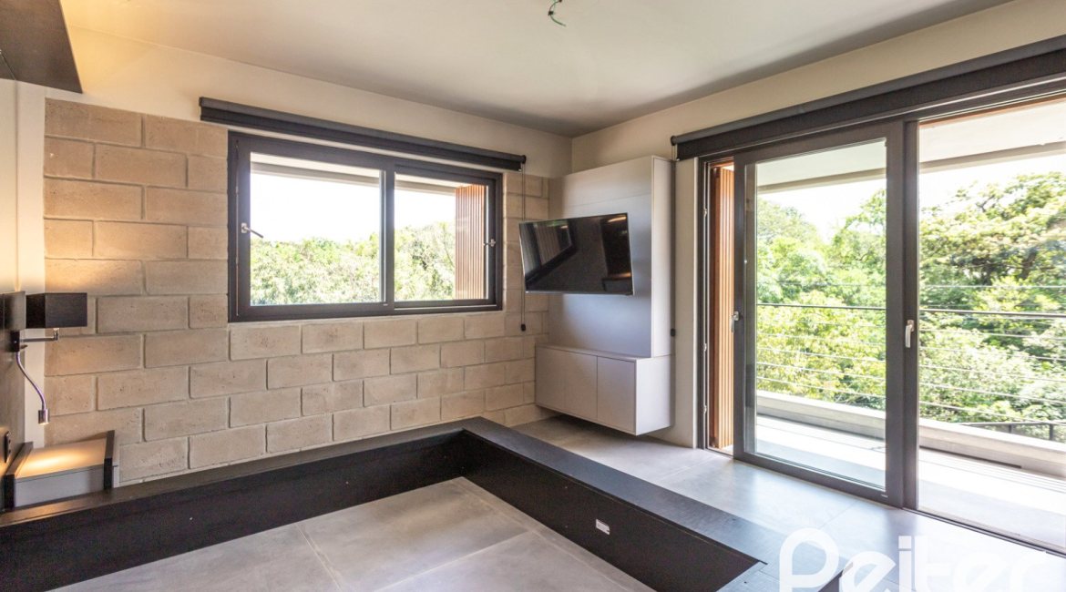  à venda, no bairro  em 