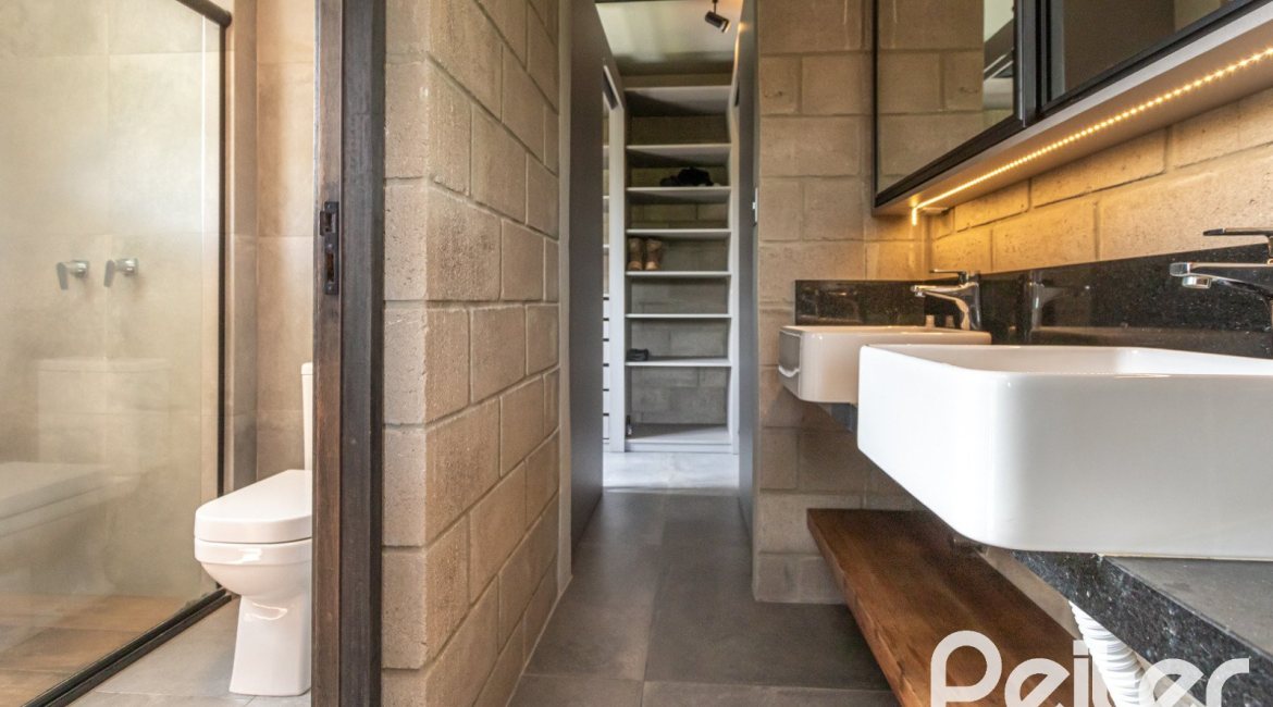  à venda, no bairro  em 