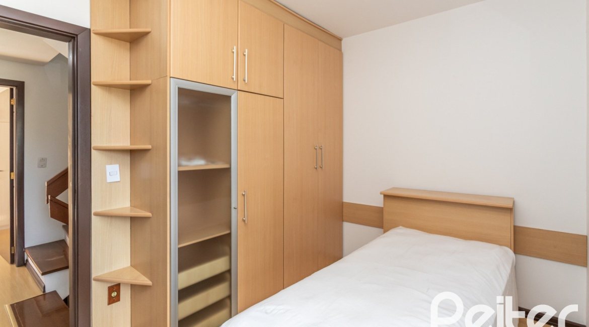  à venda, no bairro  em 