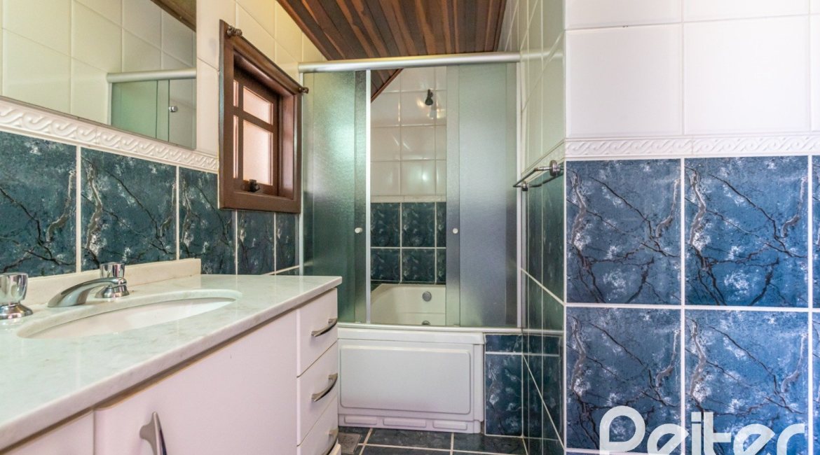  à venda, no bairro  em 