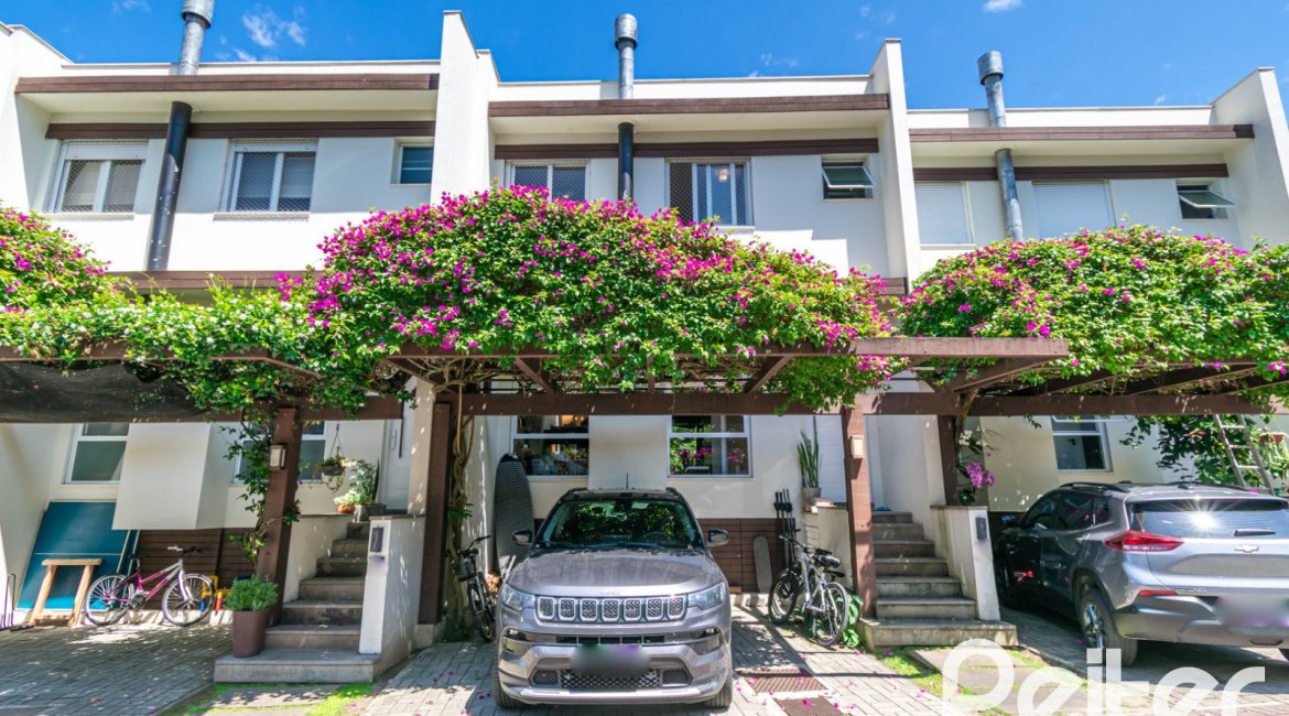 Casa em Condomínio à venda com 167m², 3 dormitórios, 1 suíte, 2 vagas, no bairro Ipanema em PORTO ALEGRE