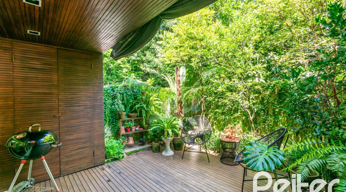 Casa em Condomínio à venda com 167m², 3 dormitórios, 1 suíte, 2 vagas, no bairro Ipanema em PORTO ALEGRE