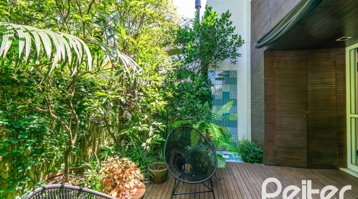 Casa em Condomínio à venda com 167m², 3 dormitórios, 1 suíte, 2 vagas, no bairro Ipanema em PORTO ALEGRE