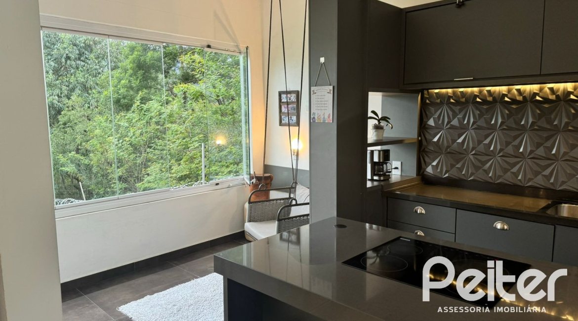 Casa em Condomínio à venda com 150m², 4 dormitórios, 1 suíte, 2 vagas, no bairro Ipanema em PORTO ALEGRE