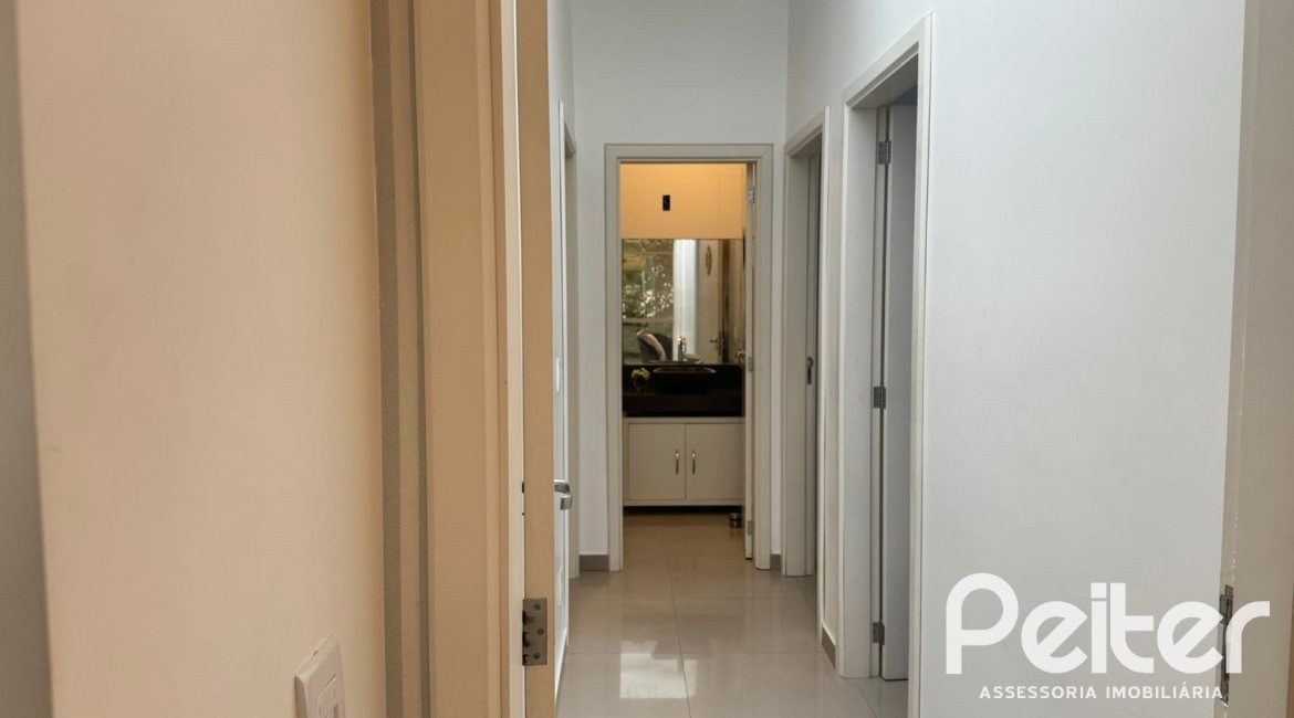 Casa em Condomínio à venda com 150m², 4 dormitórios, 1 suíte, 2 vagas, no bairro Ipanema em PORTO ALEGRE