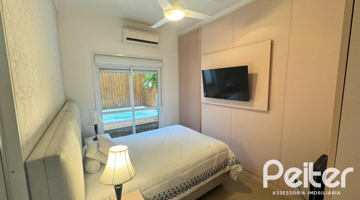 Casa em Condomínio à venda com 150m², 4 dormitórios, 1 suíte, 2 vagas, no bairro Ipanema em PORTO ALEGRE