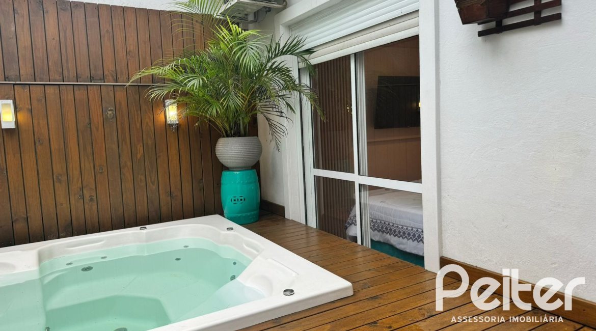 Casa em Condomínio à venda com 150m², 4 dormitórios, 1 suíte, 2 vagas, no bairro Ipanema em PORTO ALEGRE