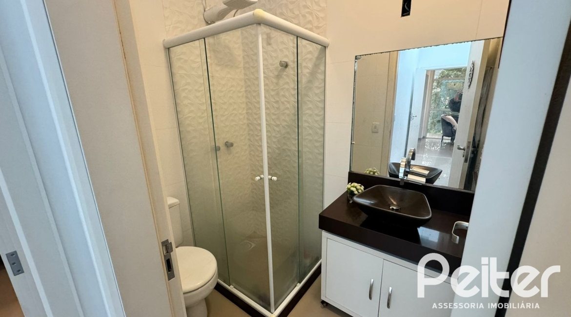 Casa em Condomínio à venda com 150m², 4 dormitórios, 1 suíte, 2 vagas, no bairro Ipanema em PORTO ALEGRE