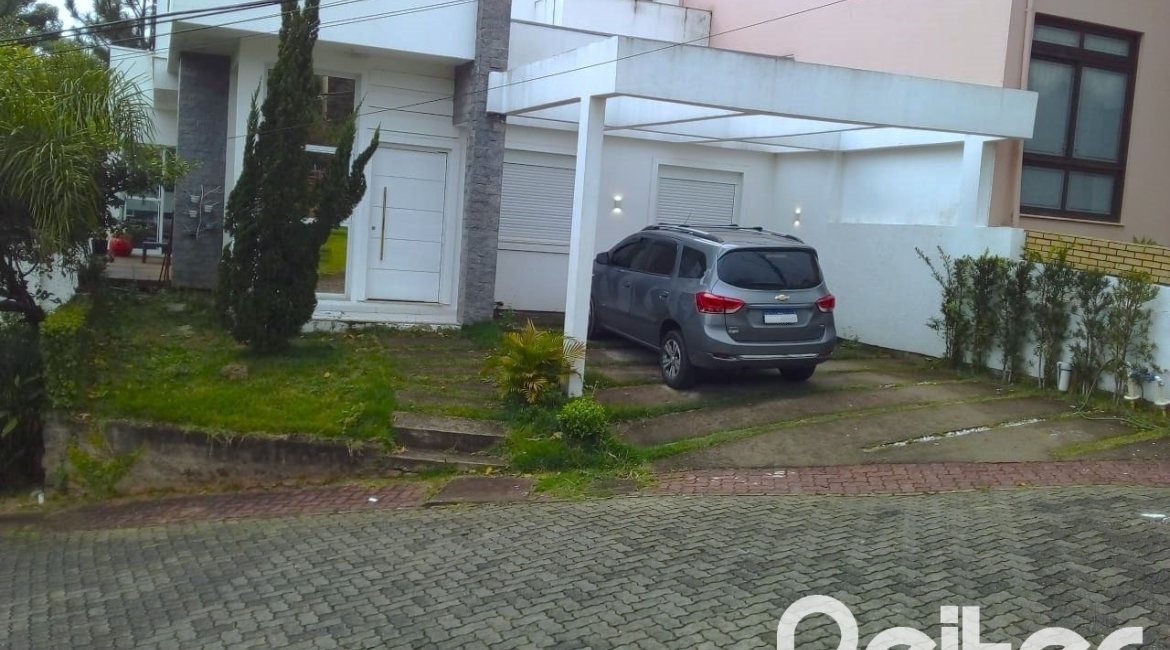 Casa em Condomínio à venda com 150m², 4 dormitórios, 1 suíte, 2 vagas, no bairro Ipanema em PORTO ALEGRE
