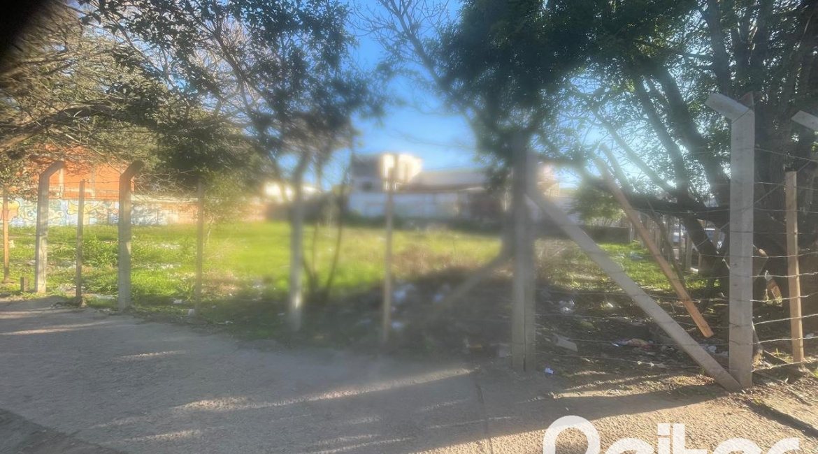 Terreno à venda com 1058m², no bairro Cristal em Porto Alegre