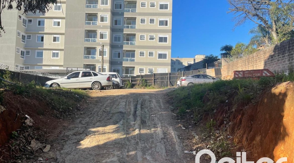 Terreno à venda com 624m², no bairro Camaquã em Porto Alegre
