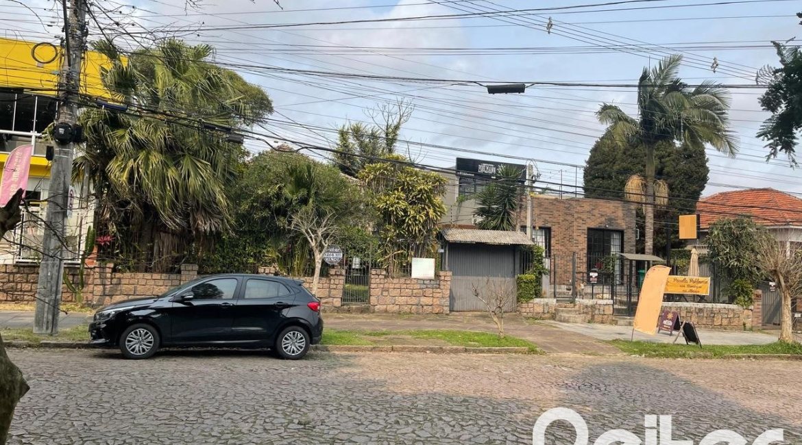 Terreno à venda com 439m², no bairro Tristeza em Porto Alegre