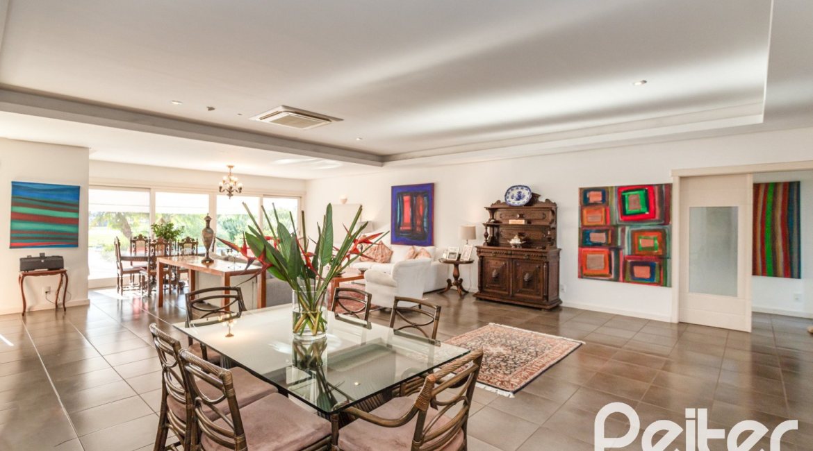 Casa em Condomínio à venda com 276m², 2 dormitórios, 2 suítes, 2 vagas, no bairro Terra Ville em PORTO ALEGRE