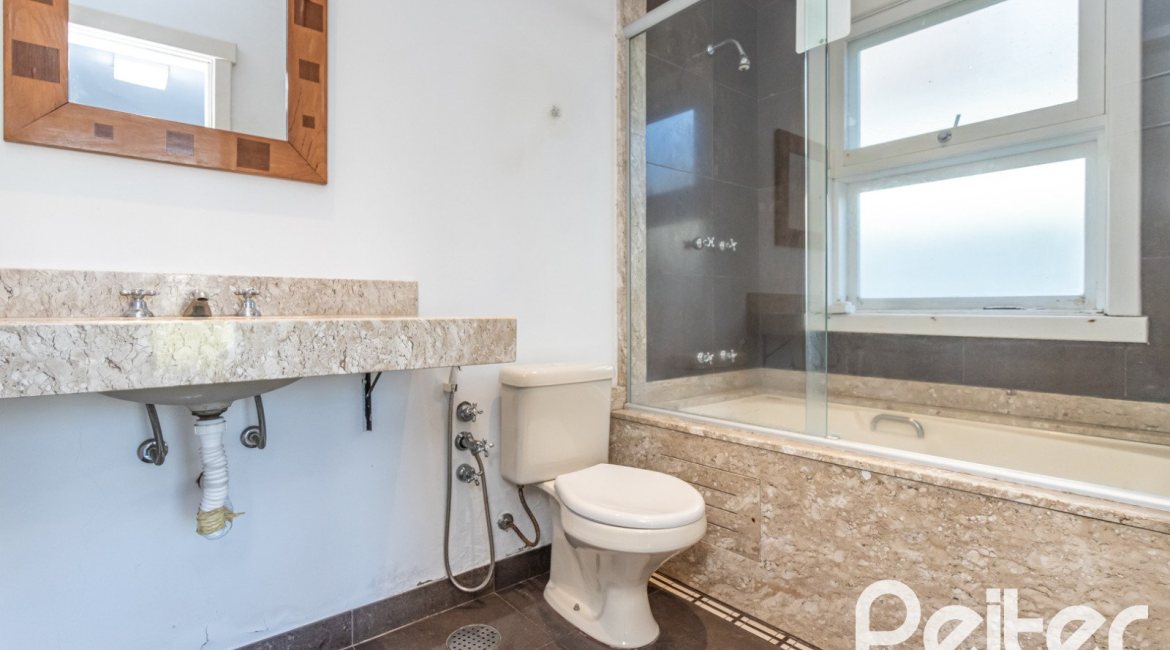 Casa em Condomínio à venda com 276m², 2 dormitórios, 2 suítes, 2 vagas, no bairro Terra Ville em PORTO ALEGRE