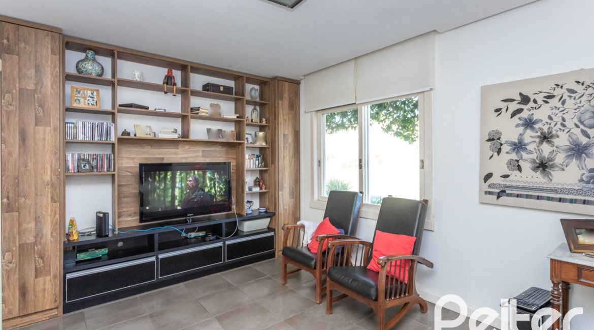 Casa em Condomínio à venda com 276m², 2 dormitórios, 2 suítes, 2 vagas, no bairro Terra Ville em PORTO ALEGRE