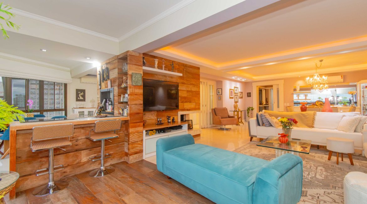 Apartamento à venda com 206m², 3 dormitórios, 3 suítes, 3 vagas, no bairro Cristal em PORTO ALEGRE