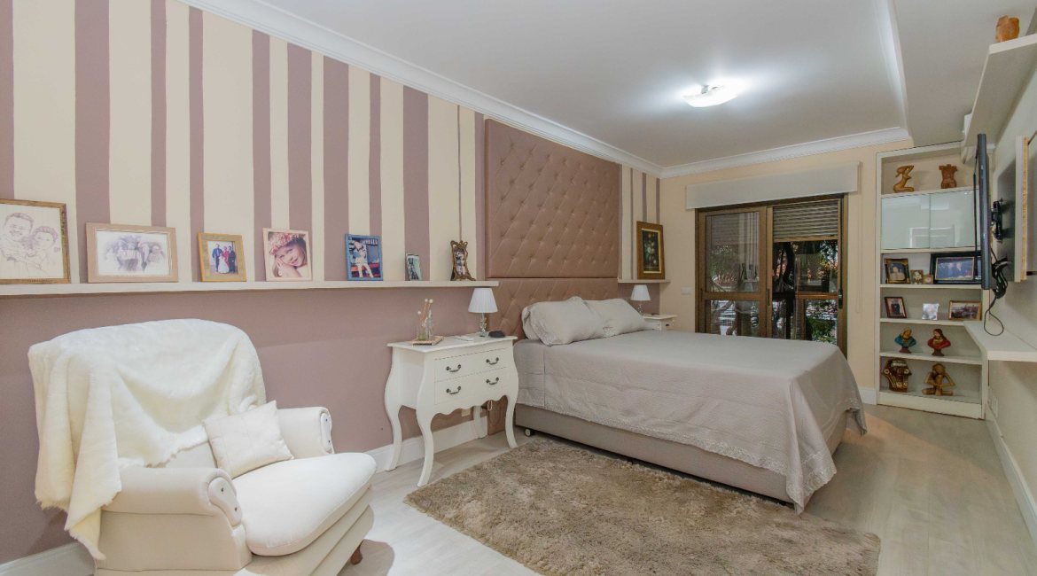 Apartamento à venda com 206m², 3 dormitórios, 3 suítes, 3 vagas, no bairro Cristal em PORTO ALEGRE