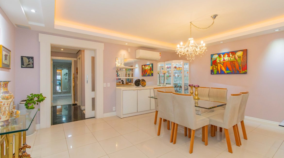 Apartamento à venda com 206m², 3 dormitórios, 3 suítes, 3 vagas, no bairro Cristal em PORTO ALEGRE