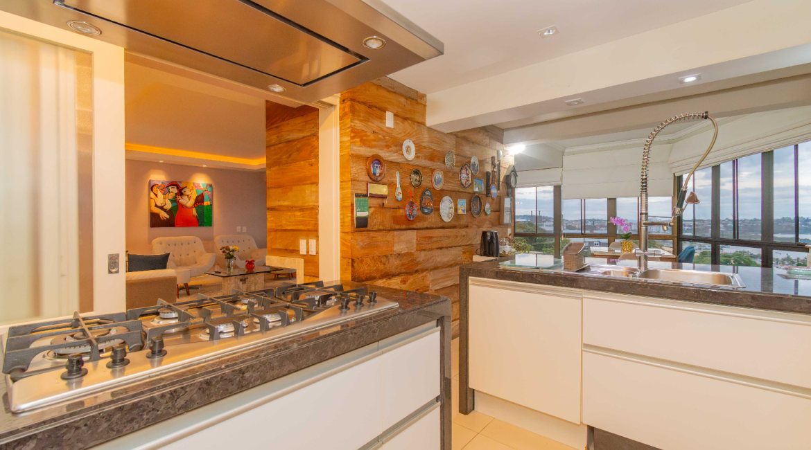 Apartamento à venda com 206m², 3 dormitórios, 3 suítes, 3 vagas, no bairro Cristal em PORTO ALEGRE