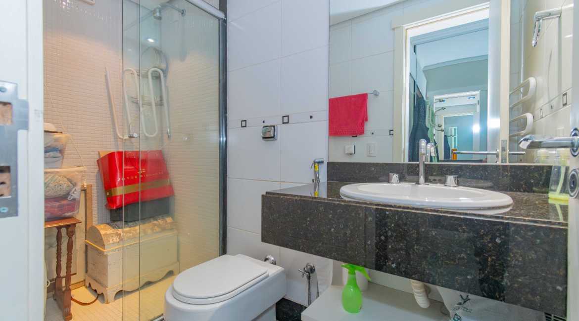 Apartamento à venda com 206m², 3 dormitórios, 3 suítes, 3 vagas, no bairro Cristal em PORTO ALEGRE