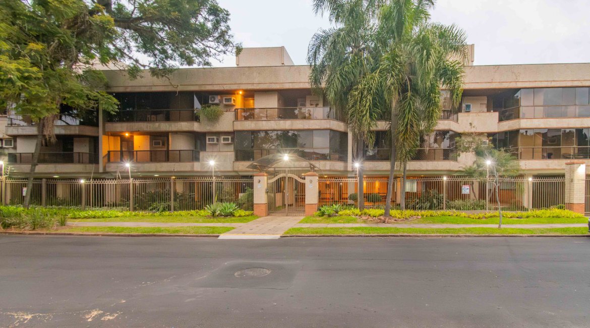 Apartamento à venda com 206m², 3 dormitórios, 3 suítes, 3 vagas, no bairro Cristal em PORTO ALEGRE