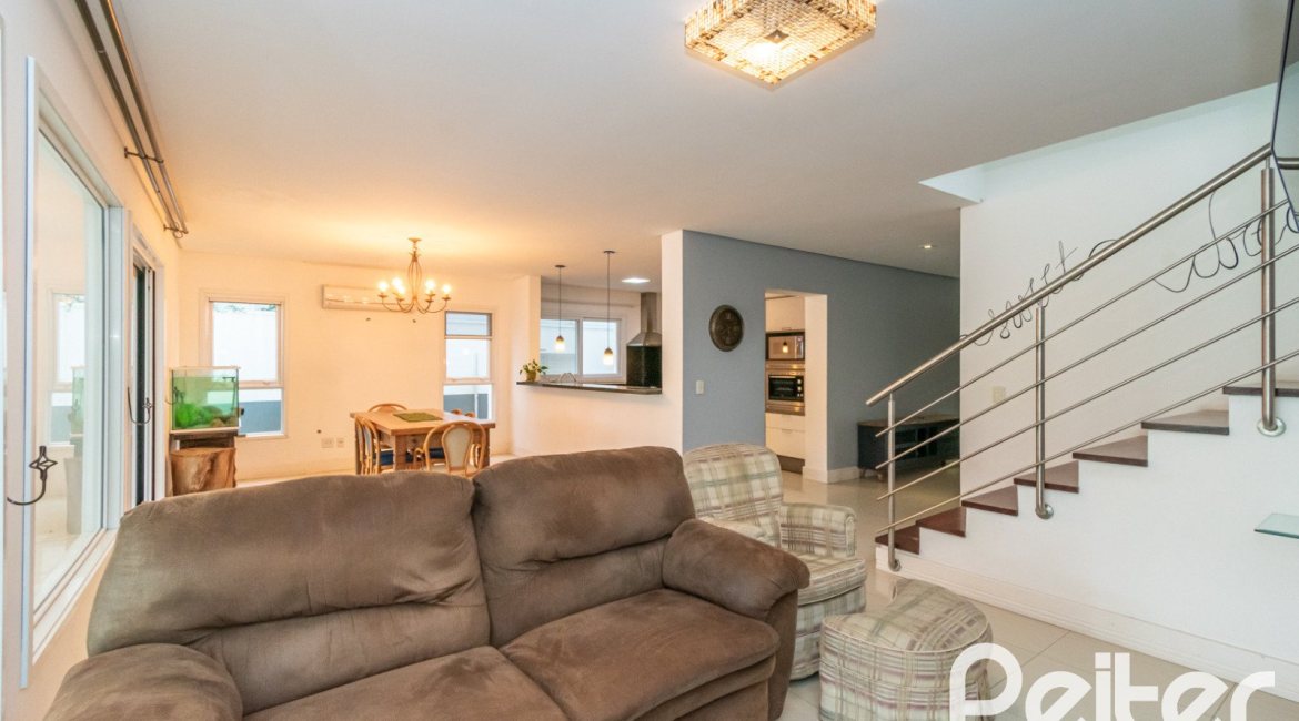 Casa em Condomínio à venda com 333m², 3 dormitórios, 3 suítes, 4 vagas, no bairro Terra Ville em PORTO ALEGRE