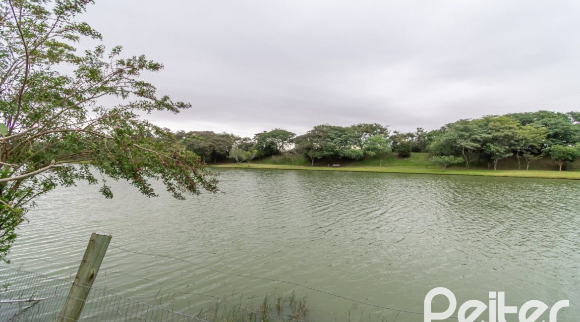 Casa em Condomínio à venda com 333m², 3 dormitórios, 3 suítes, 4 vagas, no bairro Terra Ville em PORTO ALEGRE