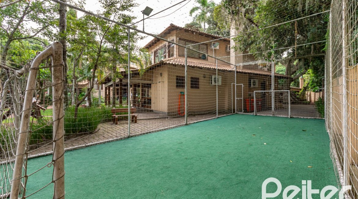 Casa em Condomínio à venda com 380m², 4 dormitórios, 2 suítes, 3 vagas, no bairro Tristeza em PORTO ALEGRE