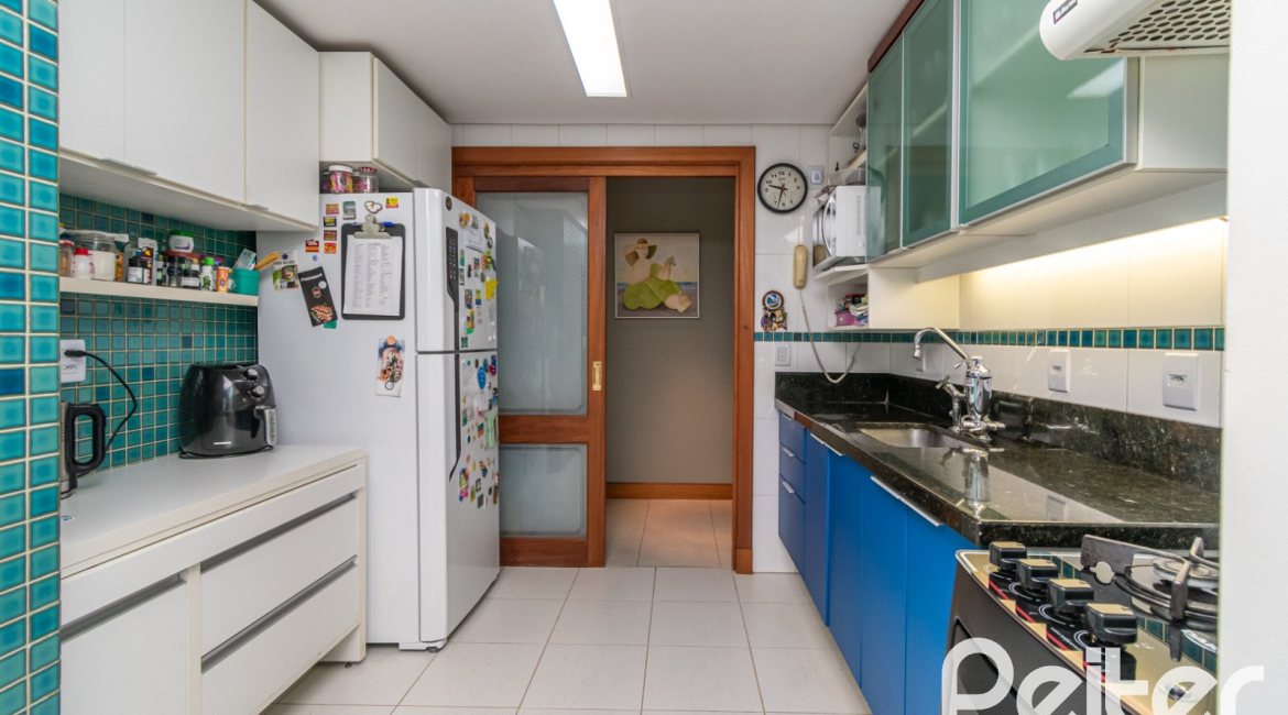 Apartamento à venda com 154m², 3 dormitórios, 1 suíte, 3 vagas, no bairro Tristeza em PORTO ALEGRE