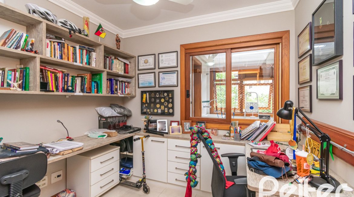 Apartamento à venda com 154m², 3 dormitórios, 1 suíte, 3 vagas, no bairro Tristeza em PORTO ALEGRE