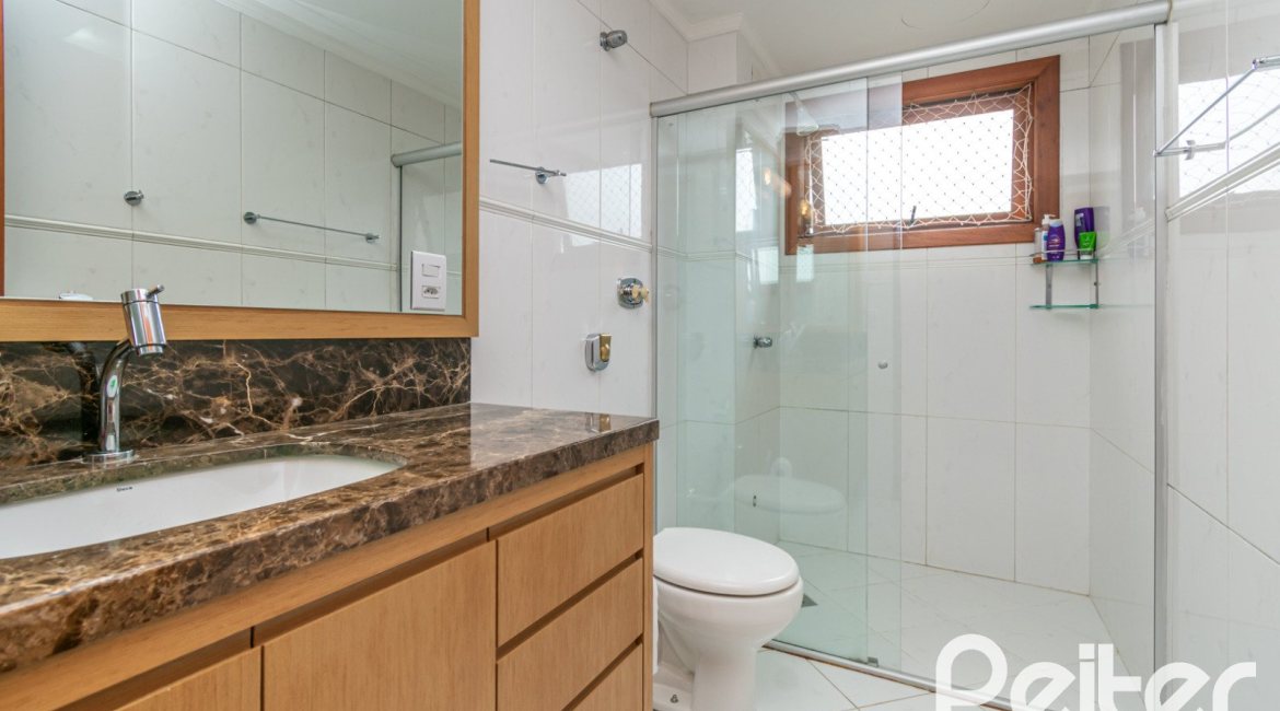 Apartamento à venda com 154m², 3 dormitórios, 1 suíte, 3 vagas, no bairro Tristeza em PORTO ALEGRE