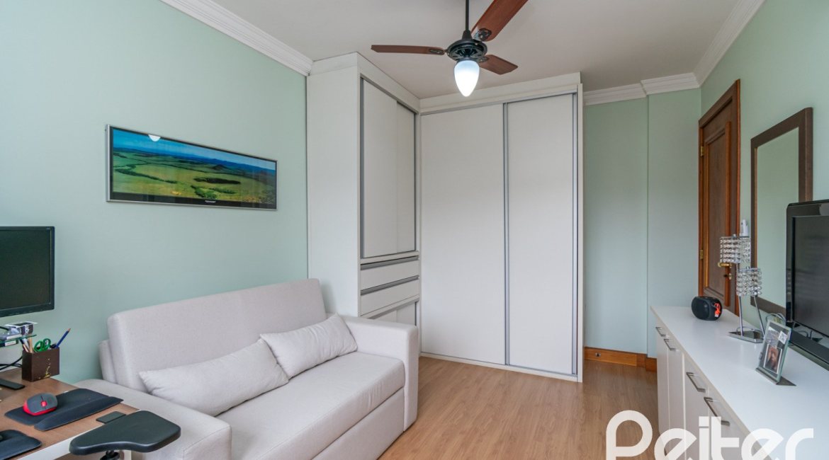 Apartamento à venda com 154m², 3 dormitórios, 1 suíte, 3 vagas, no bairro Tristeza em PORTO ALEGRE