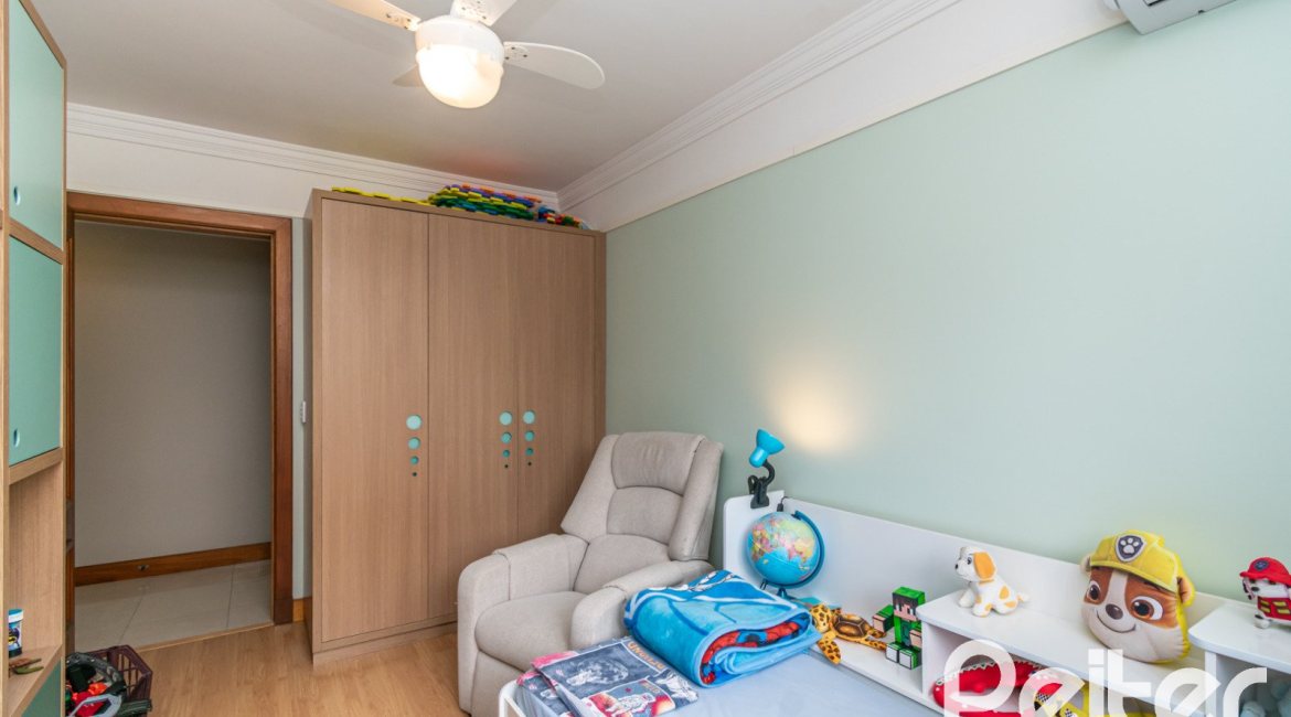 Apartamento à venda com 154m², 3 dormitórios, 1 suíte, 3 vagas, no bairro Tristeza em PORTO ALEGRE