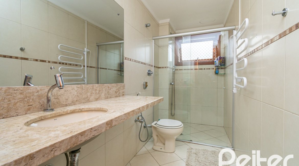 Apartamento à venda com 154m², 3 dormitórios, 1 suíte, 3 vagas, no bairro Tristeza em PORTO ALEGRE