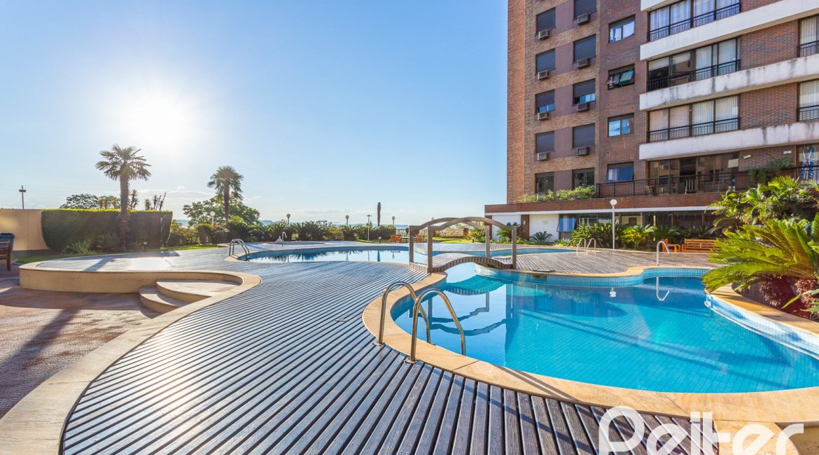 Apartamento à venda com 94m², 3 dormitórios, 1 suíte, 2 vagas, no bairro Tristeza em PORTO ALEGRE